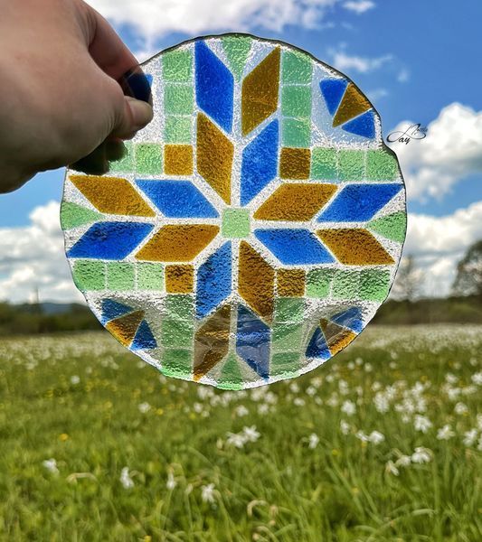 Ornamental plate "Narcissus Valley"